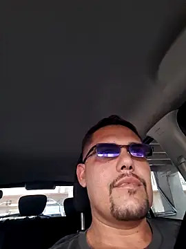 feehzungi0000 online show from February 12, 2026, 4:40 pm