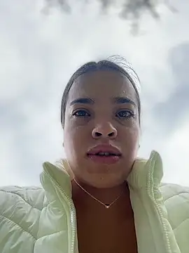 JuanitaMore01 online show from June 19, 2026, 4:46 pm