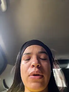 JuanitaMore01 online show from June 10, 2026, 8:10 pm