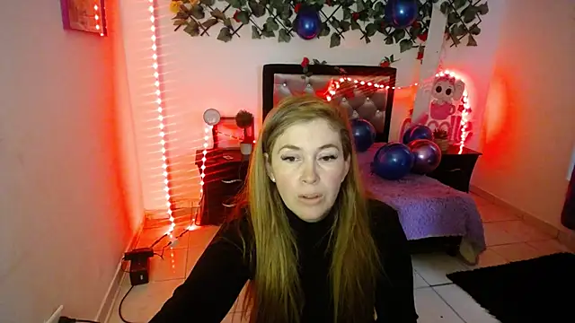 Snapshot of laura_evans1998 chatting on September 12, 2025, 3:12 pm laura evans1998 online show from September 12, 2025, 3:12 pm