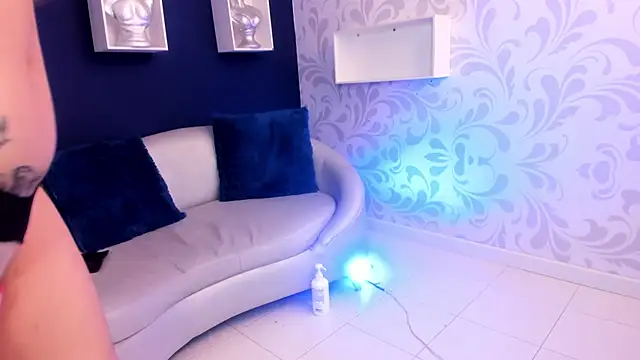 Snapshot of Saraakushh chatting on September 16, 2025, 12:44 am Saraakushh online show from September 16, 2025, 12:44 am