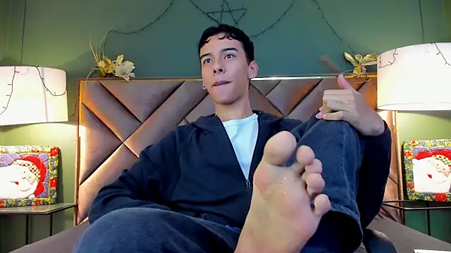 Aiden Royce online show from December 20, 2025, 3:31 am