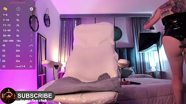 Demetria Ghoul online show from October 19, 2025, 11:57 am