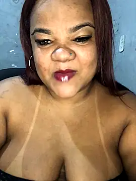 melcarioca1111 online show from November 5, 2025, 4:43 pm