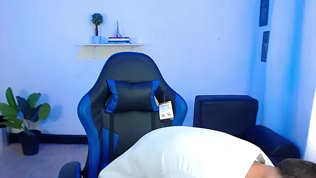 Snapshot of setthomas chatting on September 18, 2025, 3:04 pm setthomas online show from September 18, 2025, 3:04 pm