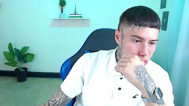 Snapshot of setthomas chatting on October 8, 2025, 2:29 pm setthomas online show from October 8, 2025, 2:29 pm