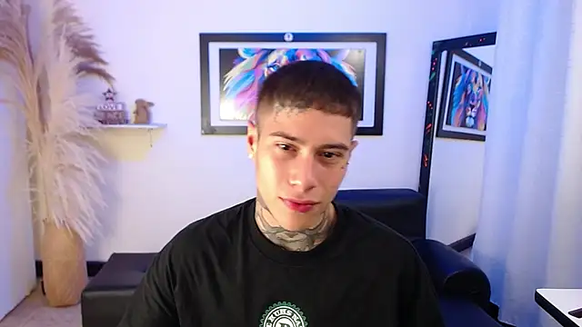 Snapshot of setthomas chatting on September 9, 2025, 9:13 pm setthomas online show from September 9, 2025, 9:13 pm