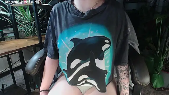 Snapshot of BaddieJoline chatting on March 10, 2026, 8:02 pm BaddieJoline online show from March 10, 2026, 8:02 pm