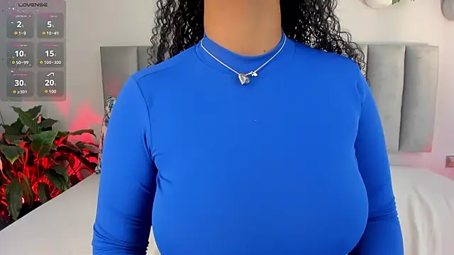 Snapshot of Tina_curly chatting on March 4, 2026, 11:29 am Tina curly online show from March 4, 2026, 11:29 am