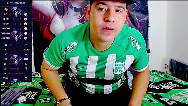 Snapshot of smith_hot29 chatting on November 14, 2025, 3:32 am smith hot29 online show from November 14, 2025, 3:32 am