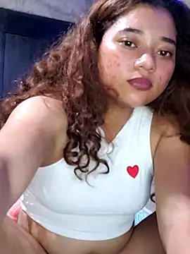 Snapshot of Violethroos chatting on March 21, 2026, 4:25 am Violethroos online show from March 21, 2026, 4:25 am