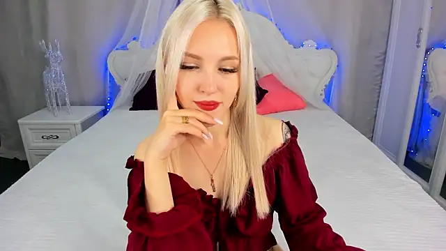 LisaFoxyMe online show from November 3, 2025, 8:29 am