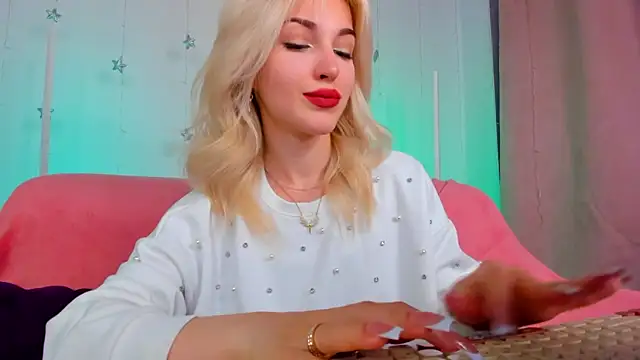 Snapshot of LisaFoxyMe chatting on May 21, 2026, 1:25 am LisaFoxyMe online show from May 21, 2026, 1:25 am