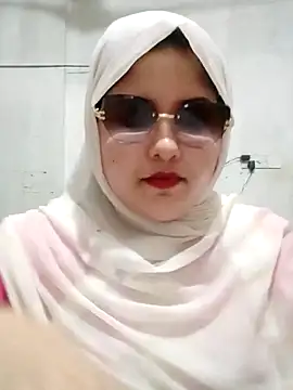 Snapshot of Nusrat-N chatting on June 14, 2026, 2:29 pm Nusrat-N online show from June 14, 2026, 2:29 pm