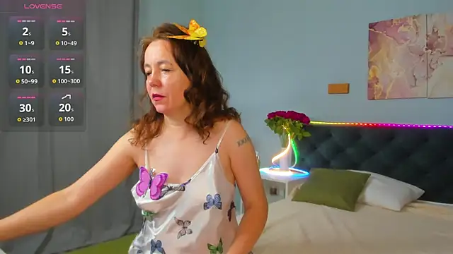 Snapshot of Kira_Adler chatting on March 29, 2026, 12:56 am Kira Adler online show from March 29, 2026, 12:56 am