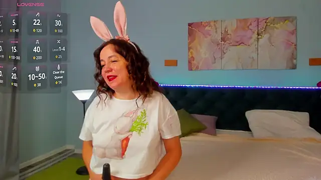 Snapshot of Kira_Adler chatting on April 4, 2026, 12:39 am Kira Adler online show from April 4, 2026, 12:39 am