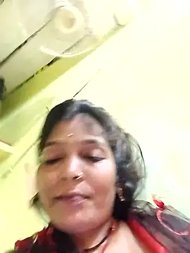 Snapshot of Samiya-143 chatting on October 4, 2025, 10:06 am Samiya-143 online show from October 4, 2025, 10:06 am