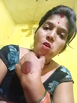 Snapshot of Samiya-143 chatting on October 7, 2025, 4:19 pm Samiya-143 online show from October 7, 2025, 4:19 pm