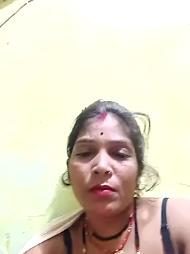 Snapshot of Samiya-143 chatting on October 1, 2025, 2:43 pm Samiya-143 online show from October 1, 2025, 2:43 pm