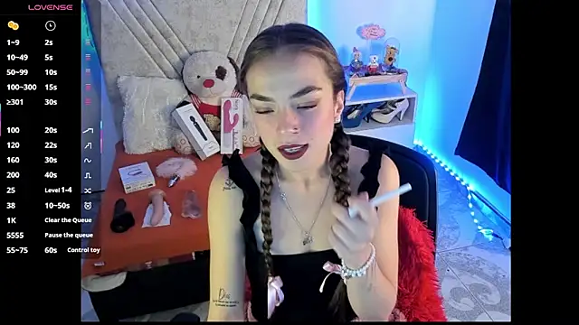 Mia Victoria22 online show from July 15, 2026, 6:04 pm