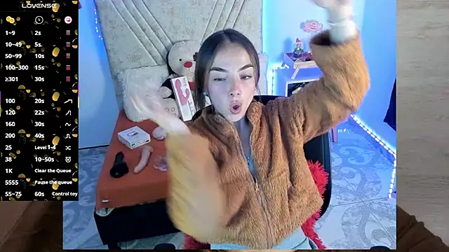 Mia Victoria22 online show from July 2, 2026, 8:04 pm