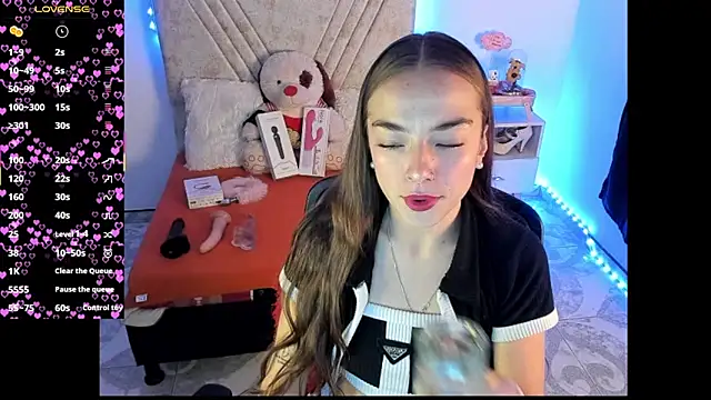 Mia Victoria22 online show from July 30, 2026, 2:32 am