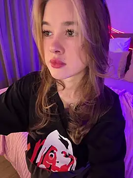 Snapshot of Marryme- chatting on March 17, 2026, 1:36 pm Marryme- online show from March 17, 2026, 1:36 pm