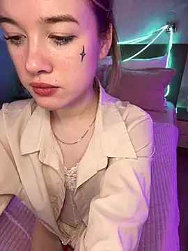 Snapshot of Marryme- chatting on March 4, 2026, 1:41 pm Marryme- online show from March 4, 2026, 1:41 pm