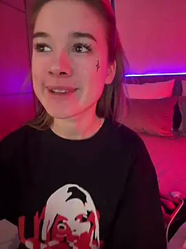 Snapshot of Marryme- chatting on March 14, 2026, 1:28 pm Marryme- online show from March 14, 2026, 1:28 pm