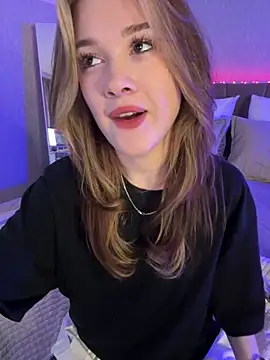 Snapshot of Marryme- chatting on March 23, 2026, 1:44 pm Marryme- online show from March 23, 2026, 1:44 pm