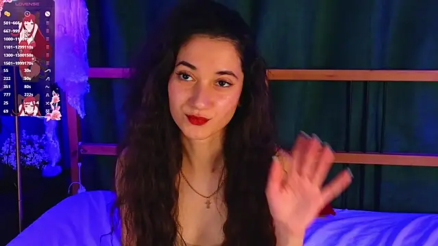 BettyMaldonado online show from October 29, 2025, 9:08 am