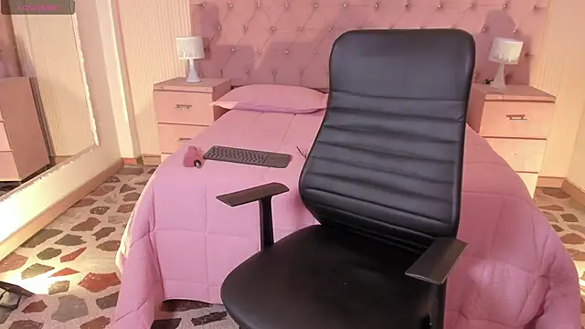 Snapshot of AdharaSweet1_ chatting on March 9, 2026, 6:39 am AdharaSweet1 online show from March 9, 2026, 6:39 am