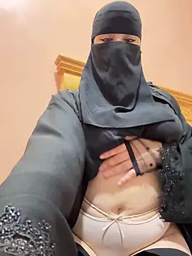 Snapshot of _Laiali_ chatting on February 15, 2026, 1:43 pm Laiali online show from February 15, 2026, 1:43 pm