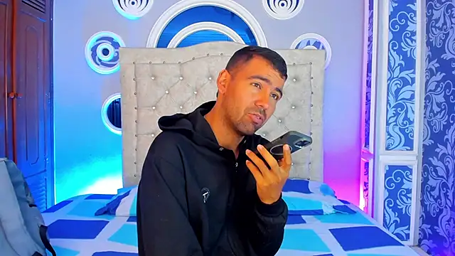 magnus serket online show from April 7, 2026, 11:45 am