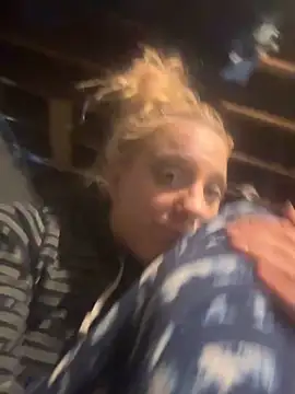 Snapshot of flavi1996 chatting on December 4, 2025, 5:23 pm flavi1996 online show from December 4, 2025, 5:23 pm