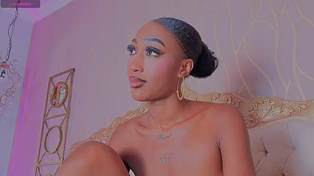 Anamonrroe online show from June 4, 2026, 7:40 pm