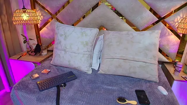 Scarlett Vegaa online show from October 31, 2025, 11:18 am