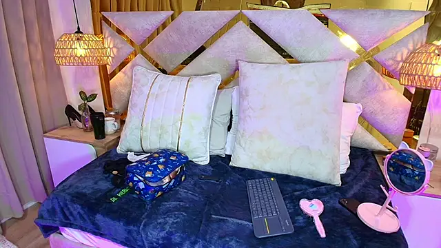 Scarlett Vegaa online show from October 15, 2025, 11:29 am