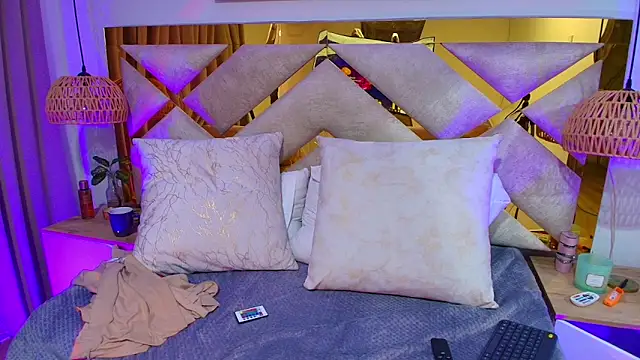 Scarlett Vegaa online show from November 28, 2025, 1:00 pm