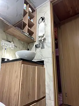 Snapshot of istthalexa chatting on April 9, 2026, 4:35 pm istthalexa online show from April 9, 2026, 4:35 pm