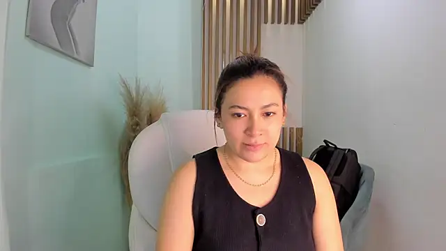Snapshot of MacarenaRosse chatting on September 11, 2025, 8:09 pm MacarenaRosse online show from September 11, 2025, 8:09 pm