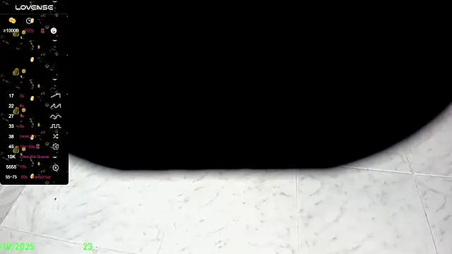 Snapshot of Ashly_Sents chatting on October 23, 2025, 1:32 pm Ashly Sents online show from October 23, 2025, 1:32 pm