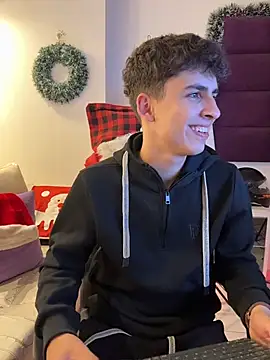 AdrianRinaldi online show from December 18, 2025, 8:12 pm