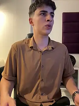 Snapshot of AdrianRinaldi chatting on January 31, 2026, 8:18 pm AdrianRinaldi online show from January 31, 2026, 8:18 pm