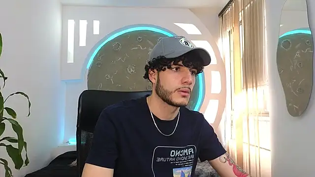 Rafael Mendezz online show from October 9, 2025, 8:42 pm