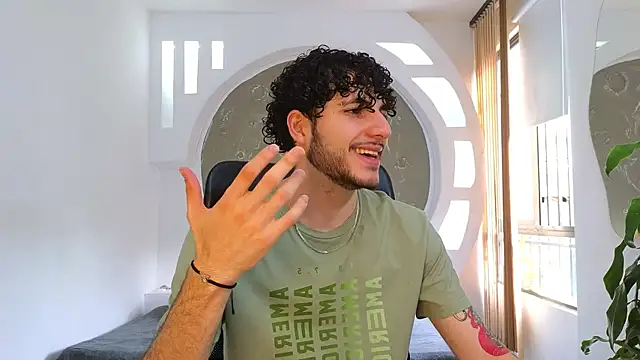 Rafael Mendezz online show from September 12, 2025, 8:52 pm