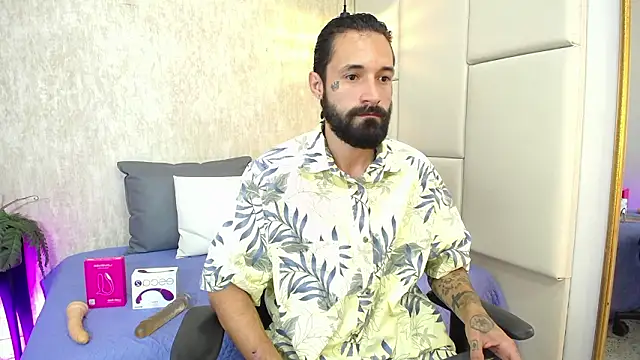 Snapshot of Hisoka_011 chatting on March 17, 2026, 7:28 pm Hisoka 011 online show from March 17, 2026, 7:28 pm