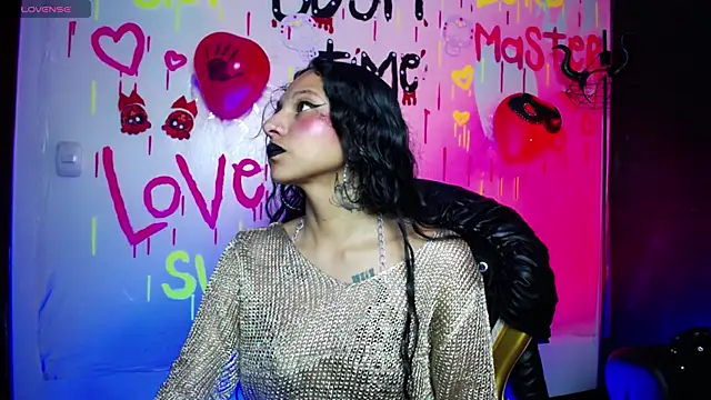 Sweettpleasure online show from October 18, 2025, 2:08 pm