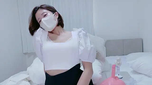 Snapshot of riko_oxo chatting on May 6, 2026, 2:26 am riko oxo online show from May 6, 2026, 2:26 am