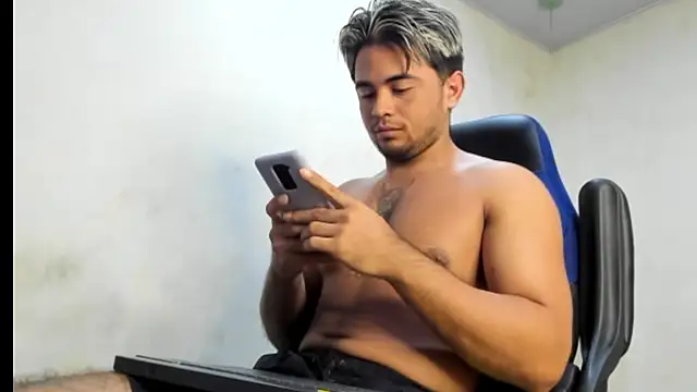 Snapshot of Bellion_grant chatting on October 20, 2025, 1:51 am Bellion grant online show from October 20, 2025, 1:51 am